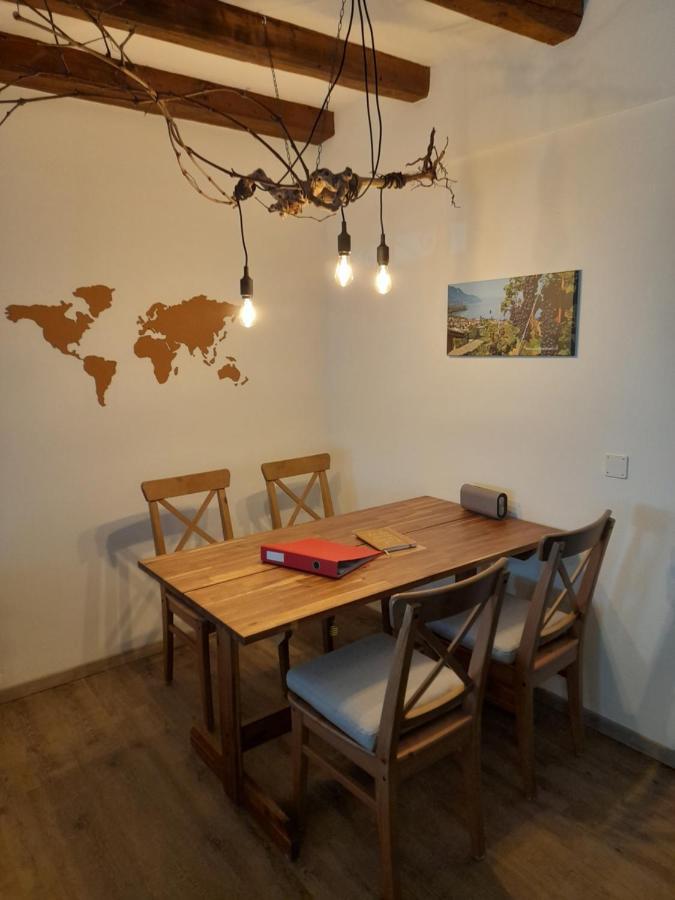 Studio Chez Un Vigneron Au Village Au 2Eme Etage Sans Ascenseur فيلنوف المظهر الخارجي الصورة